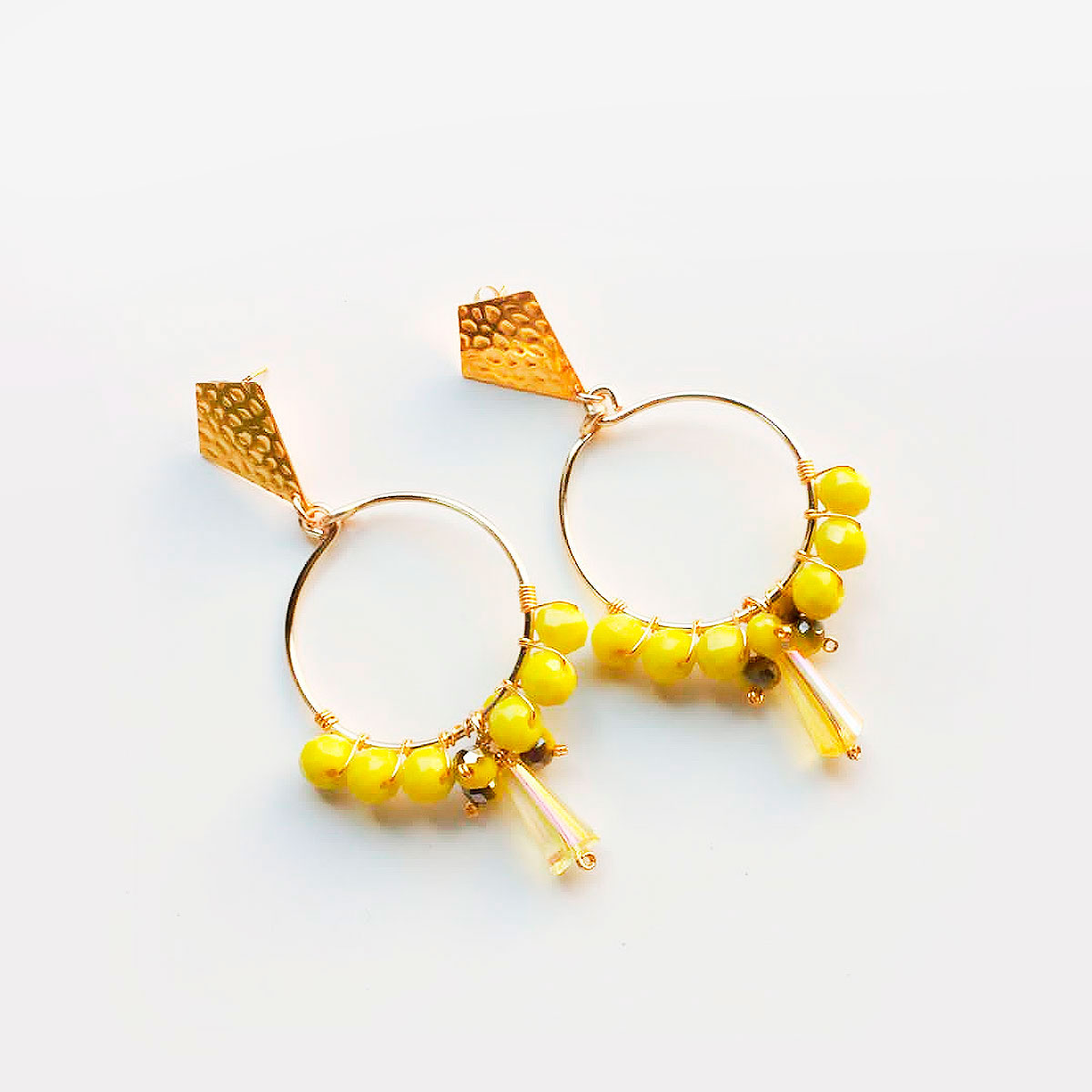 Aretes dorados colgantes cristales amarillos
