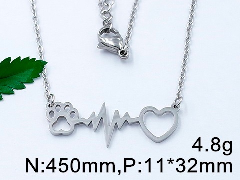 Collar plateado plaquita huella, señal de vida y corazón