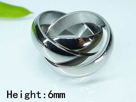 Anillo plateado estilo Trinity de Cartier