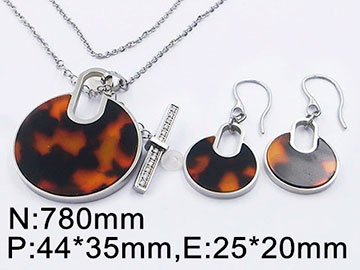 Set plateado Collar tipo pasador y aretes