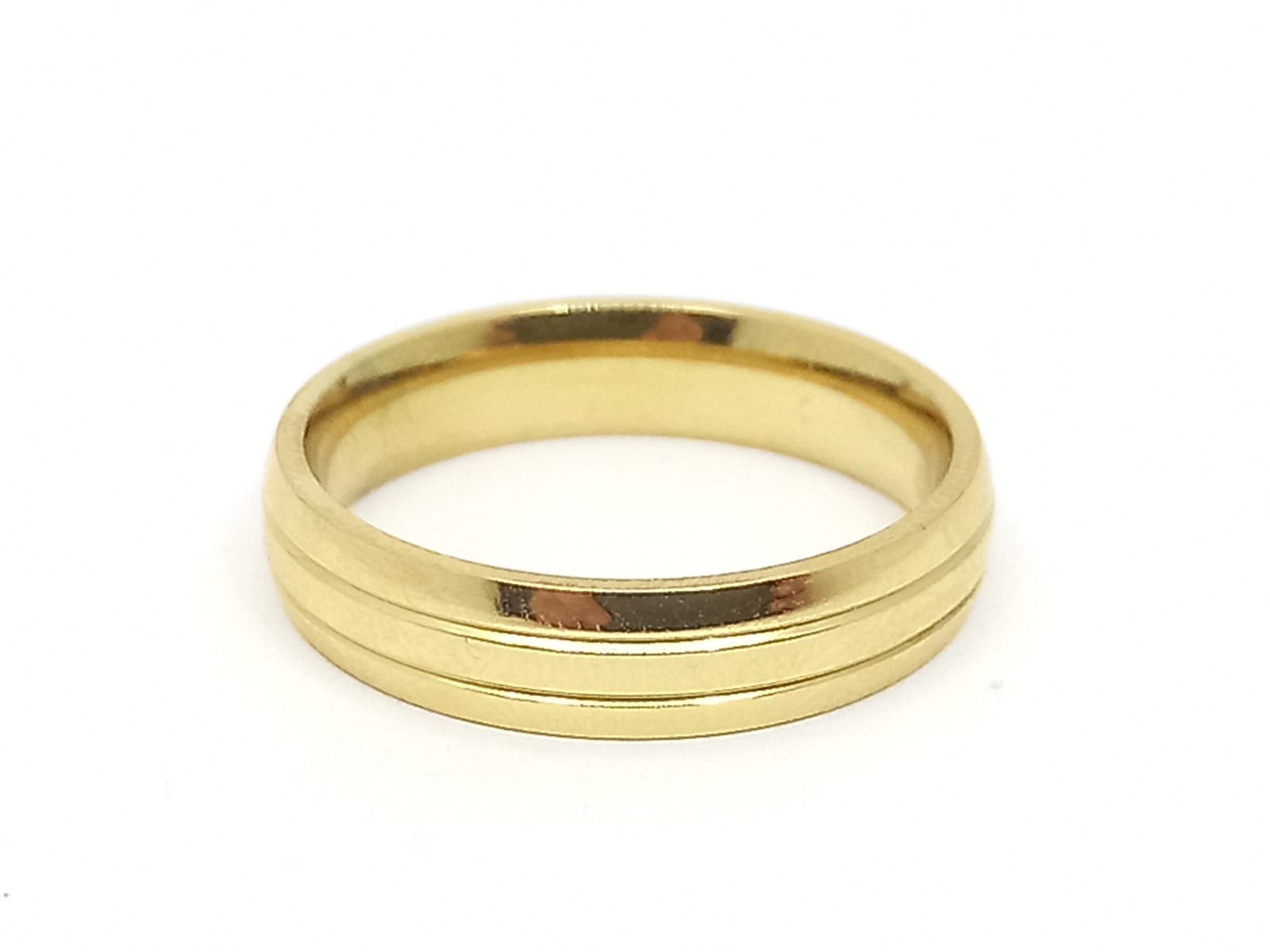 Argolla dorada de matrimonio