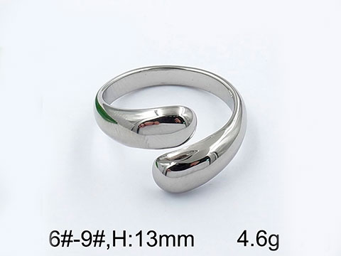 Anillo plateado semi abierto al frente
