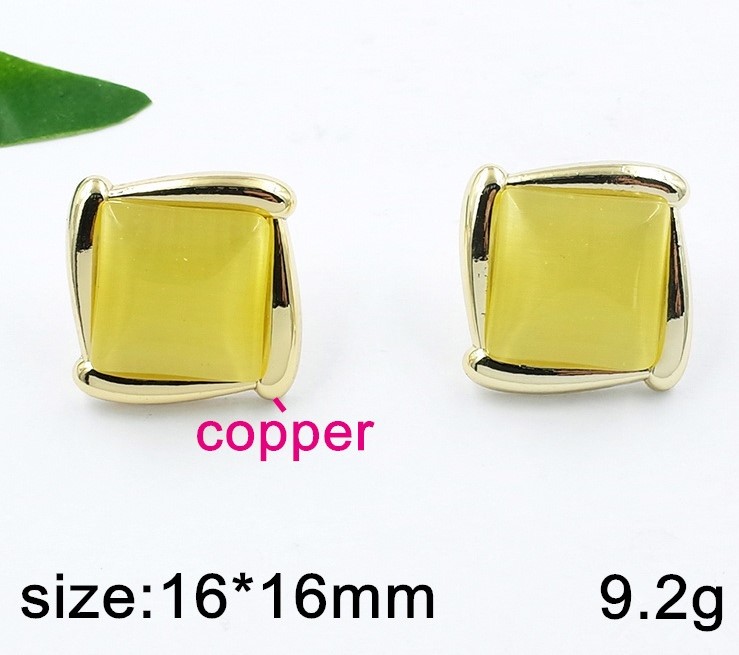 Aretes cuadrados 1.6cm piedra amarilla (laminado)