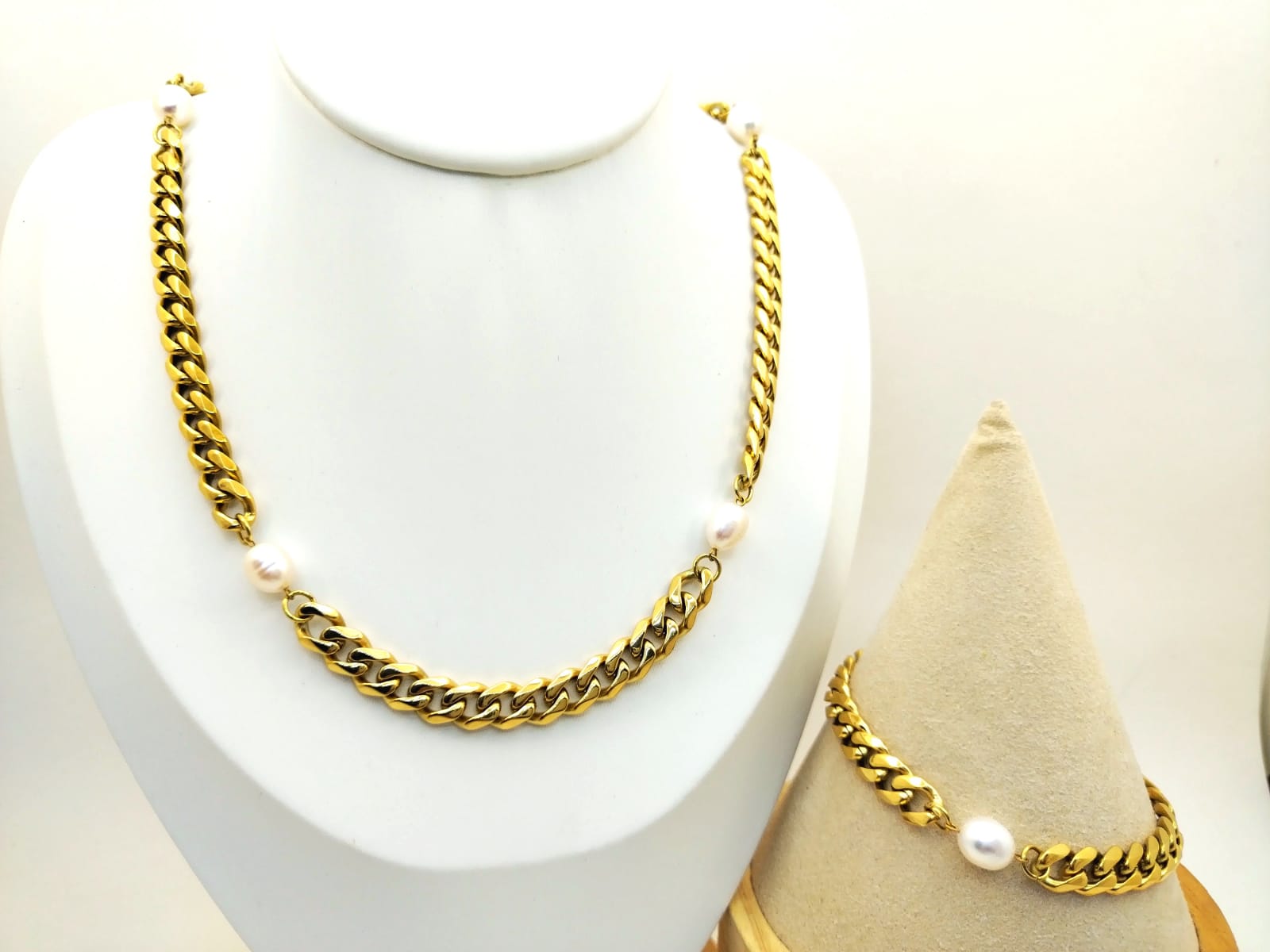 Set dorado collar y pulsera 7mm perlas cultivadas