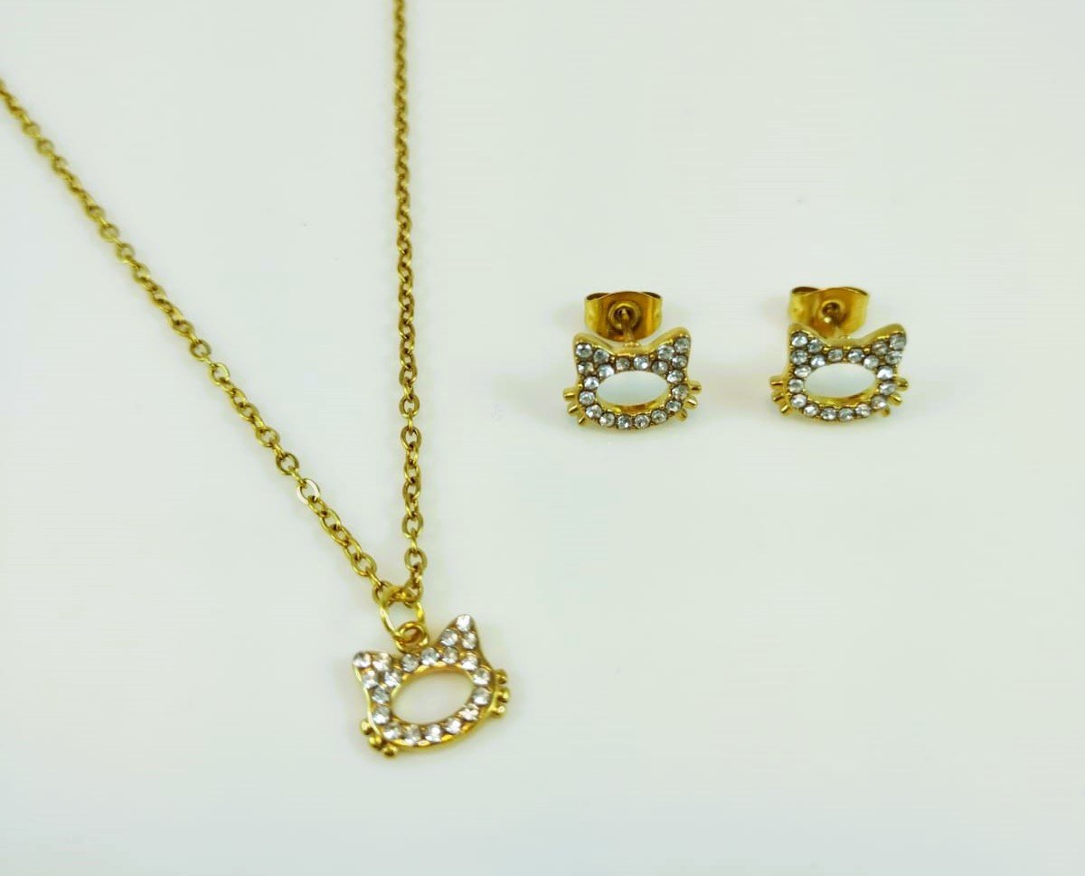 Set dorado diseño gatito pedrería