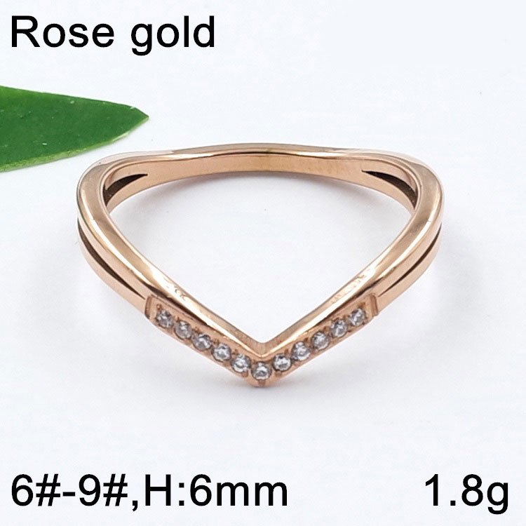 Anillo rose gold diseño V con circonias