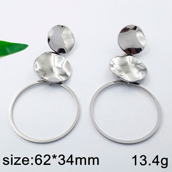Aretes plateados 6.2cm largos 2 círculos planos y aro