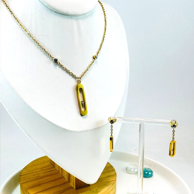 Set dorado Collar y aretes réplica ME:SIKa