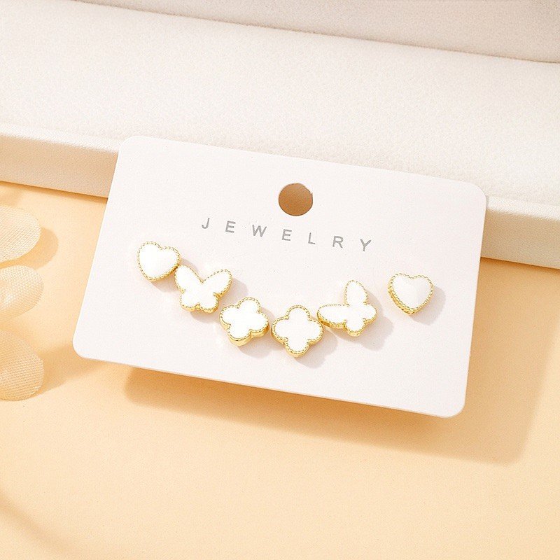 Set Fashion 3 pares de aretes rep. VC&A blanco