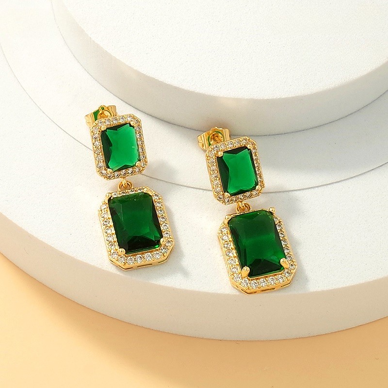 Aretes laminado americano pedrería verde